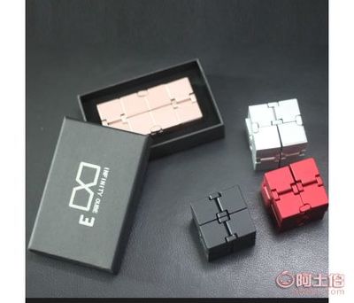 解密秋日爆款減壓神器 無(wú)限魔方背后的精致工藝與心理療愈